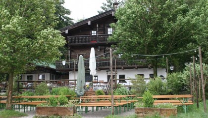 Restaurant & Beer Garden